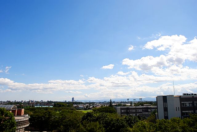 Blue sky seen from S. I. Building, Gunma University.